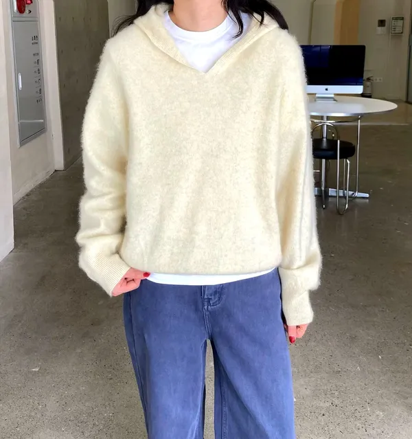 Cozy and Comfortable Women's Sweater, Effortlessly Complements Everyday Looks