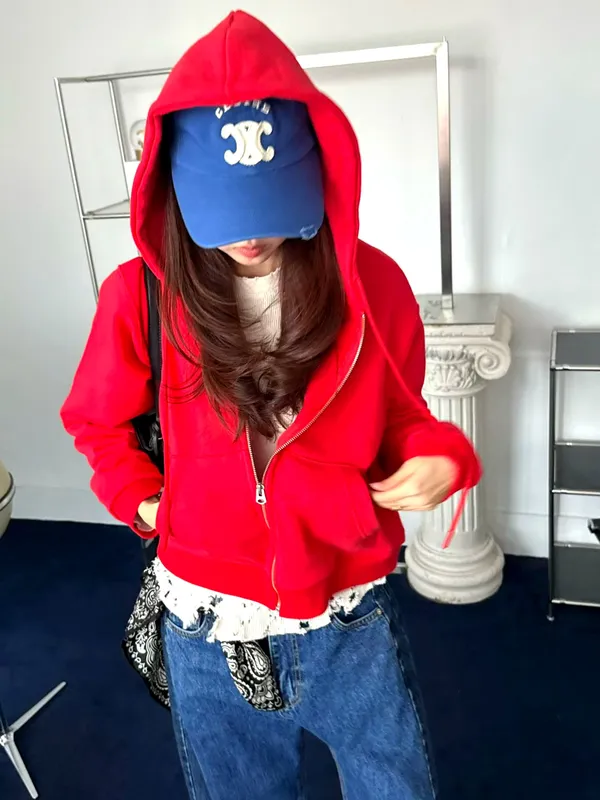 Stylish Casual Red Cardigan for Women, Comfortable and Versatile