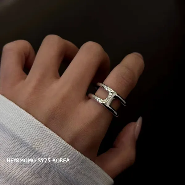 Stylish Minimalist 925 Silver Ring - Elegant Accessory