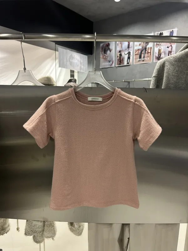 Soft and Comfortable Pink Short Sleeve T-Shirt, Fashionable and Versatile