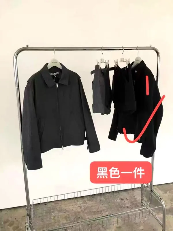 Stylish Black Women's Jacket: Elegance Meets Comfort