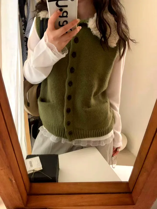 Stylish Women's Vest Jacket - Warm, Comfortable, and Versatile