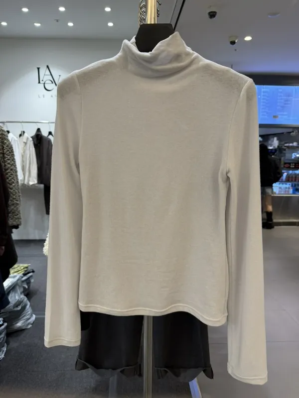 Minimalist High Neck Long Sleeve T-Shirt, Comfortable and Versatile