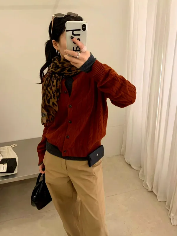 Essential Women's Cardigan for Fall and Winter, Warm and Comfortable, Fashionable and Versatile