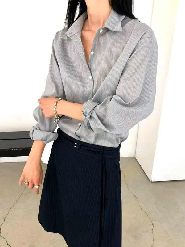 Elegant Striped Shirt - A Chic Top for Women