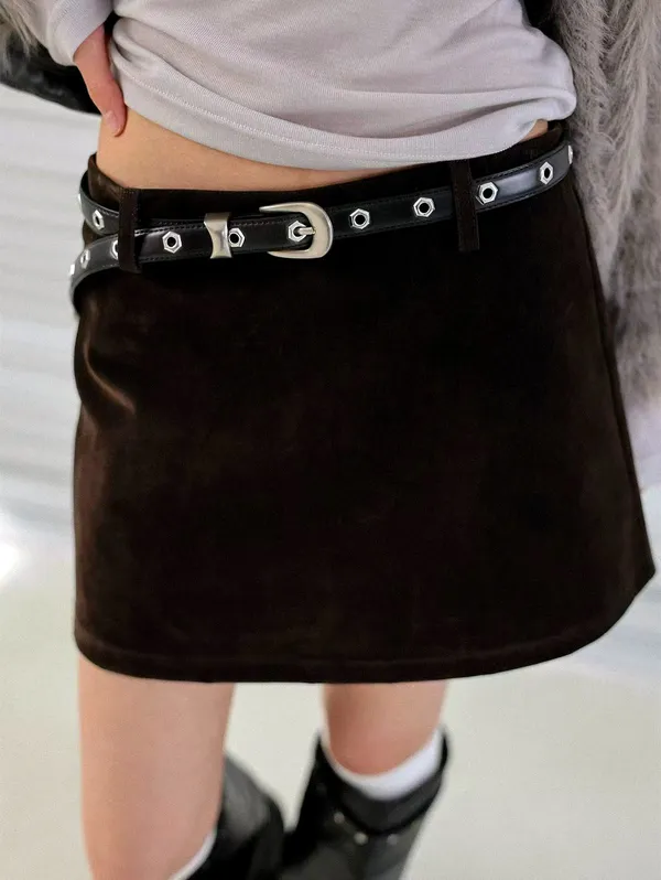 Chic Versatile Mini Skirt for an Elegant Look