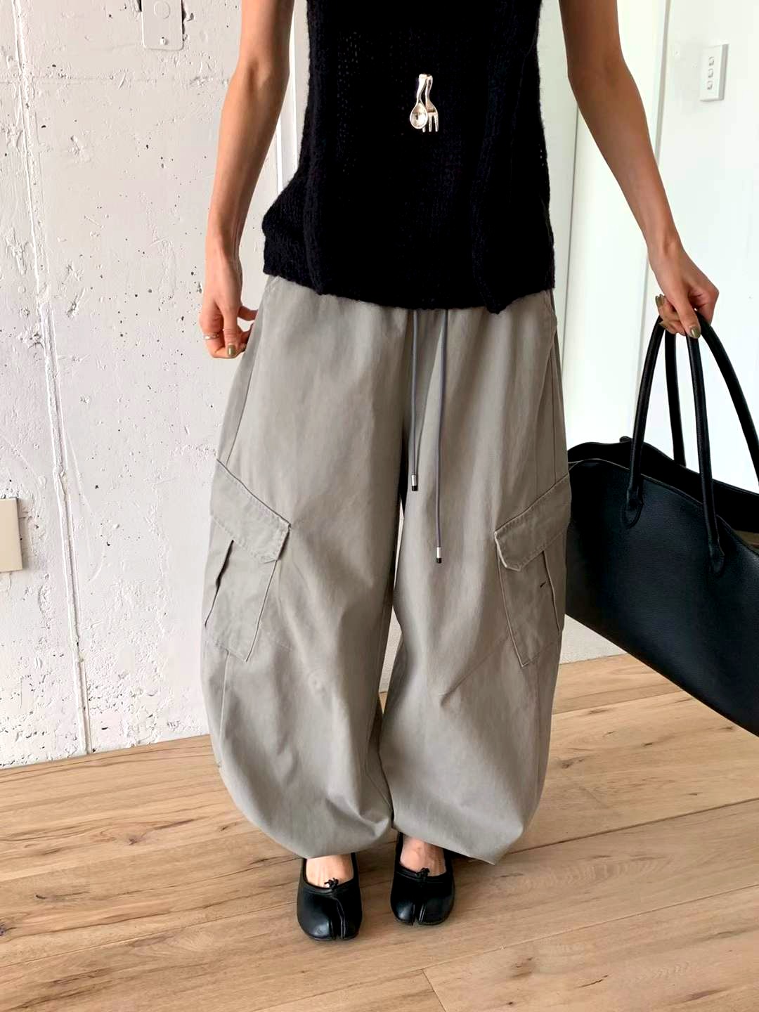 패셔너블한 루즈핏 여성 바지, 캐주얼 다용도 디자인