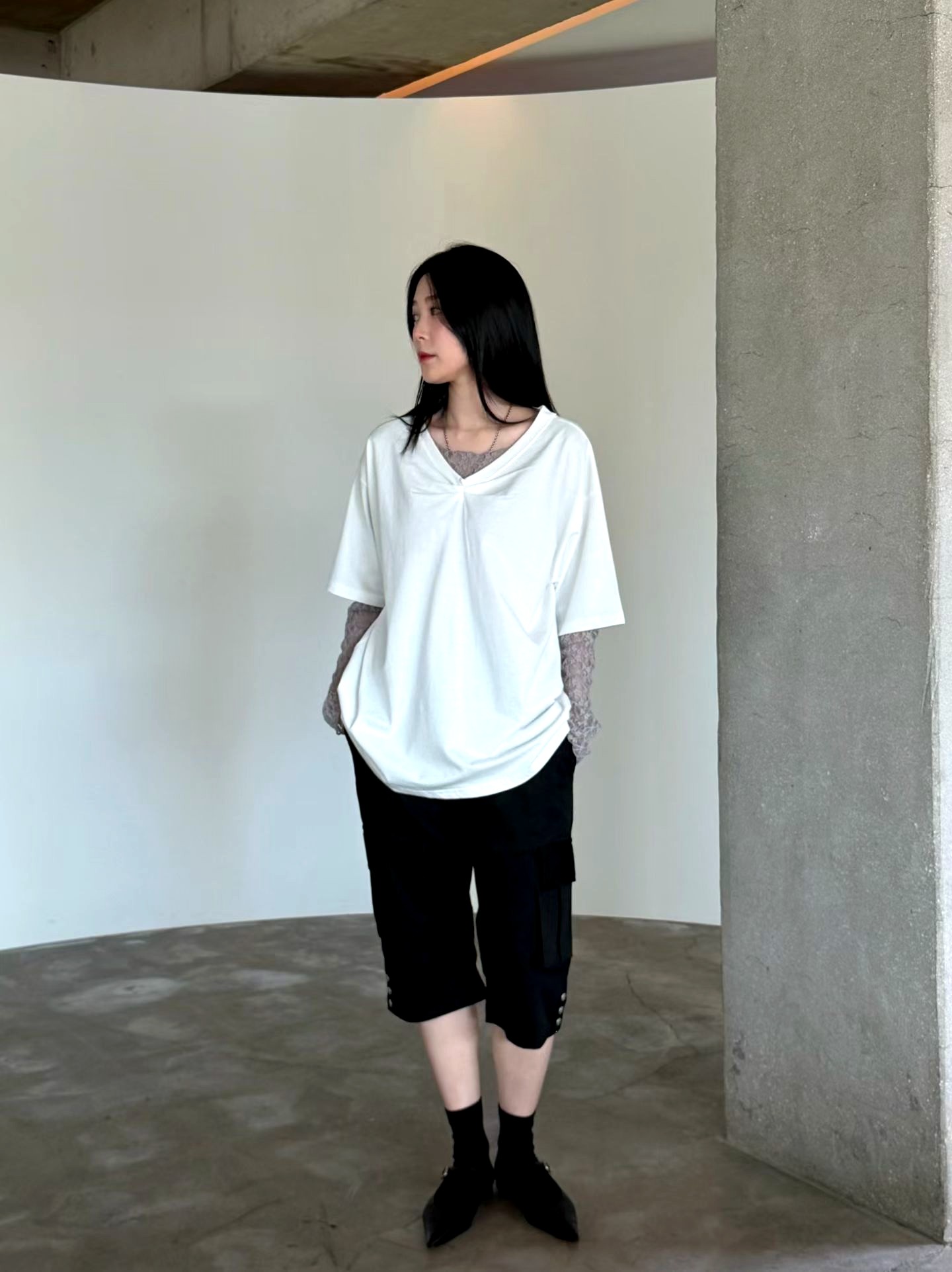 Minimalist Loose White Top, Comfortable and Breathable