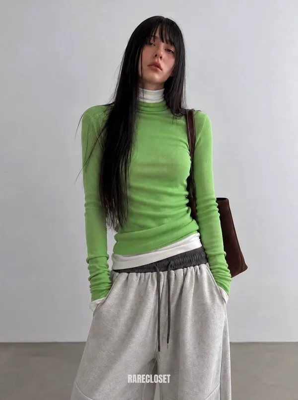 Stylish Slim-Fit Green Long Sleeve T-Shirt - Perfect for Casual Looks