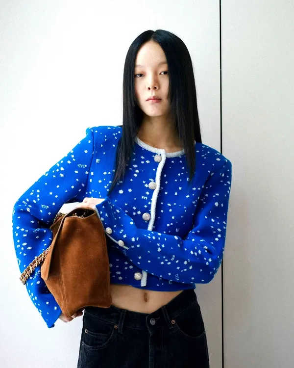 Stylish Blue Jacket with Exquisite Button Design for Perfect Pairing