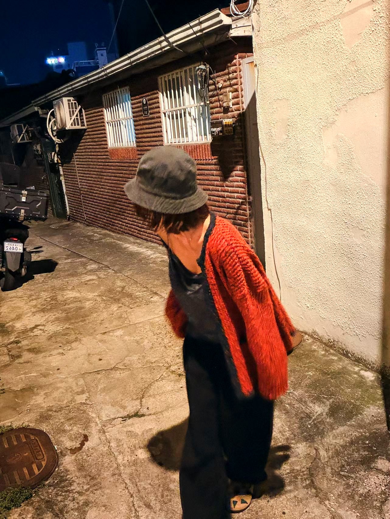 패셔너블한 캐주얼 가디건, 부드럽고 편안하며 일상복에 완벽하게 어울립니다