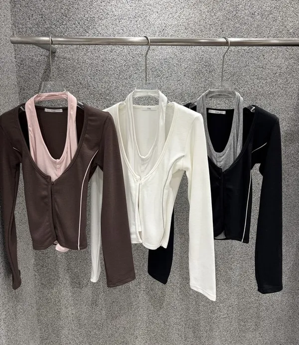 Stylish Slim-Fit Zip-Up Long Sleeve Top for Any Occasion
