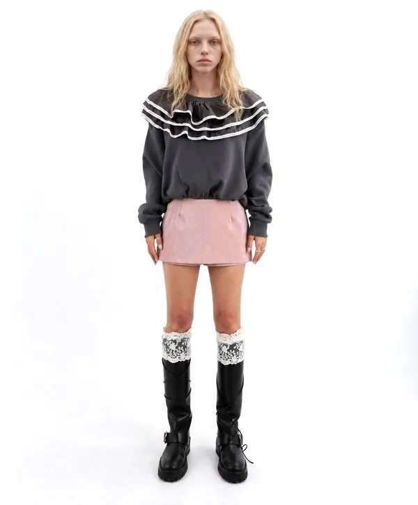 Stylish Women's Hoodie with Elegant Lace Decoration for a Comfortable Casual Look