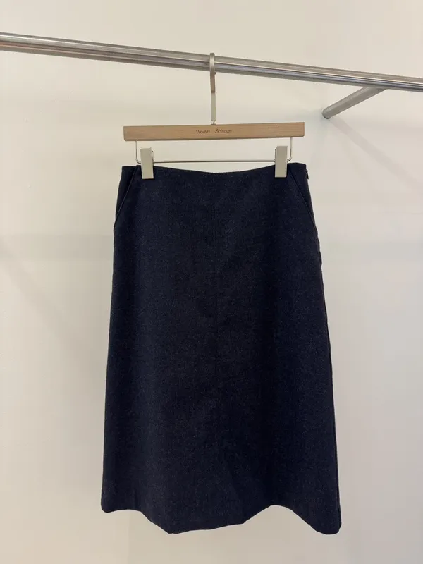 Classic Minimalist Denim Midi Skirt - Elegant and Stylish