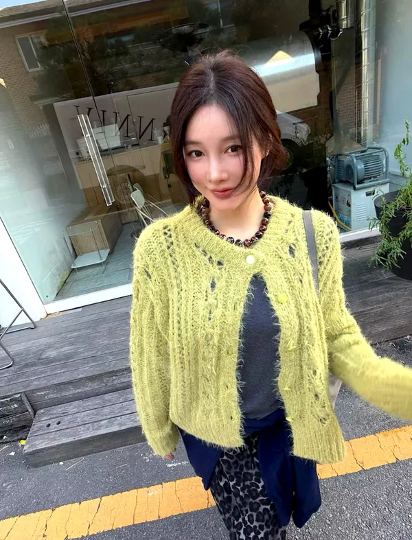 Sweater Knit Bergaya - Lembut dan Selesa untuk Paduan Musim Luruh dan Sejuk
