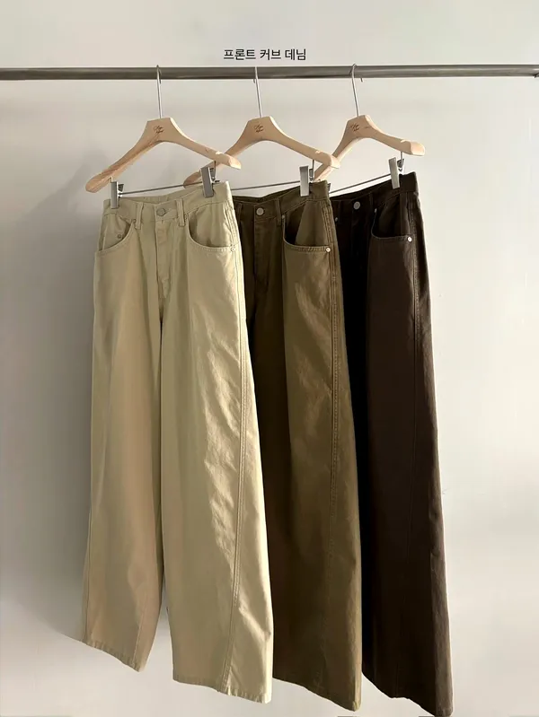 Loose Fit High-Waisted Jeans - Stylish and Versatile