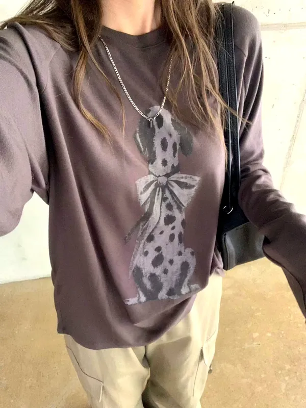 可爱狗狗图案长袖T恤，舒适休闲风