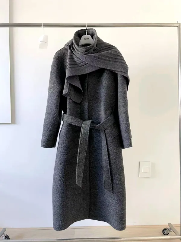Elegant Wool Coat for Women - A Stylish Winter Essential
