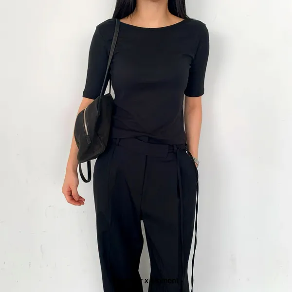 Stylish Black Women's Top - Comfortable and Versatile
