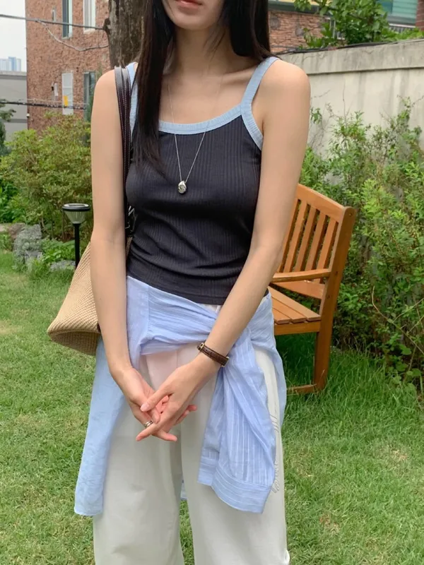 Minimalist Slim-Fit Sleeveless Knit Vest