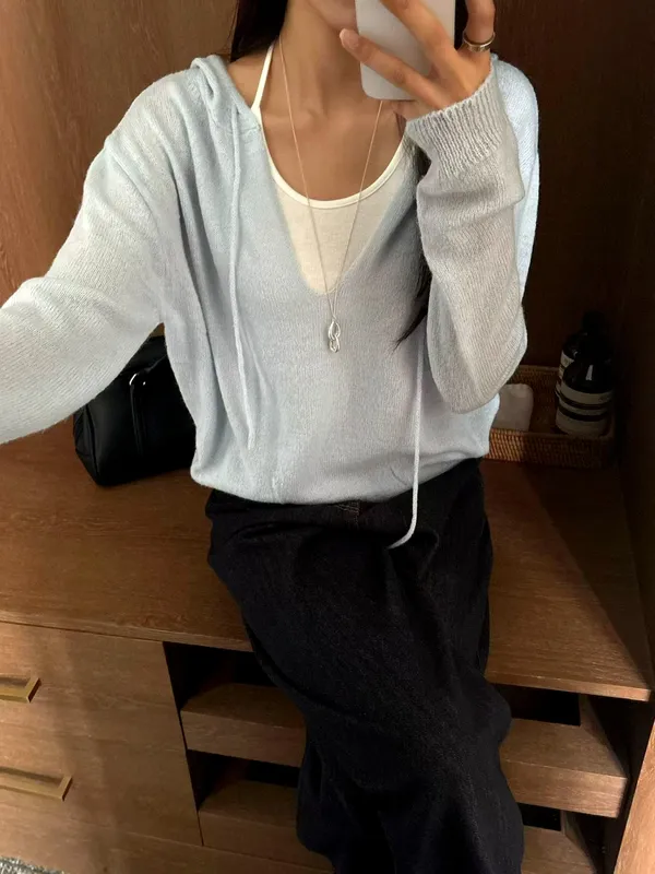 Lightweight and Comfortable Women's Sweater, Fashionable Casual Style