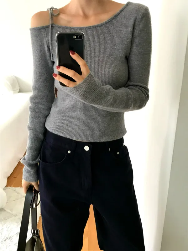Stylish Gray Off-Shoulder Knit Top - Comfortable and Versatile