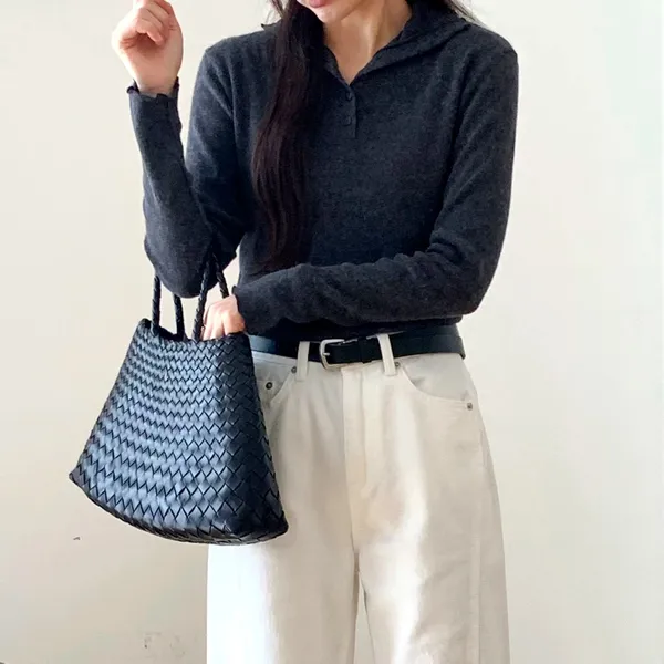 Stylish and Minimalist Women's T-Shirt, Comfortable and Versatile