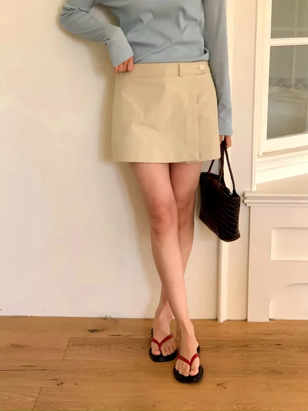 Stylish Versatile Women's Mini Skirt, Lightweight and Comfortable