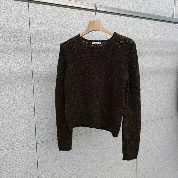 Stylish and Minimalist Knitted Sweater, Comfortable and Versatile