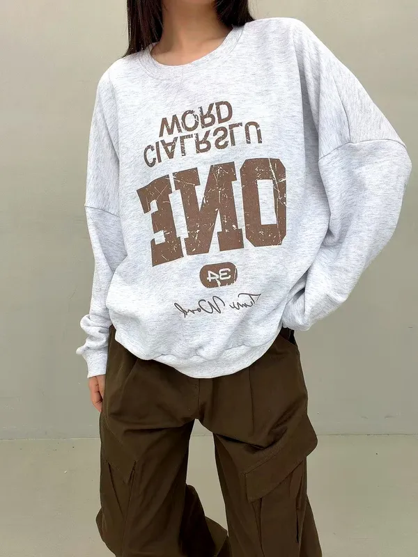 Áo hoodie thời trang, thoải mái và đa năng, món đồ không thể thiếu cho mùa thu đông