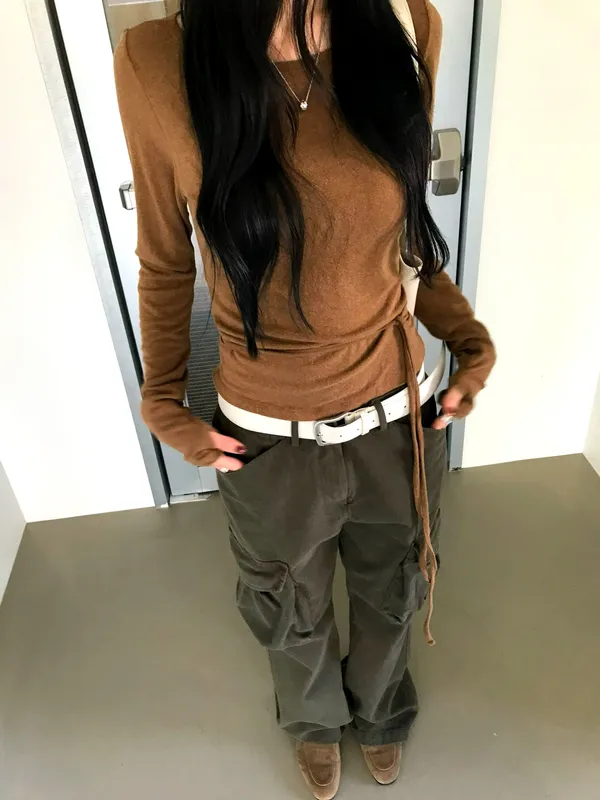Stylish and Minimalist Brown Long Sleeve T-Shirt, Comfortable and Versatile