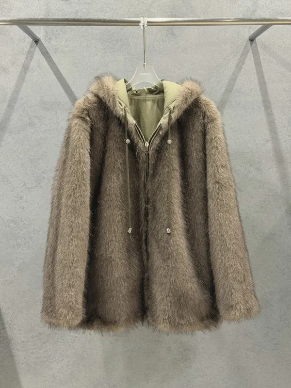 Stylish Plush Coat - Warm and Comfortable
