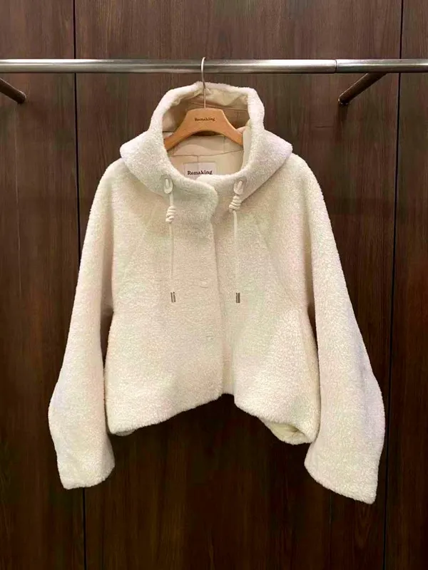 Stylish Warm Women's Jacket - Soft and Comfortable for Perfect Fall/Winter Outfits