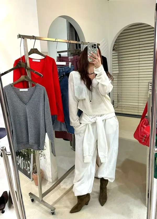 Stylish and Simple Women's Sweater, Comfortable and Versatile