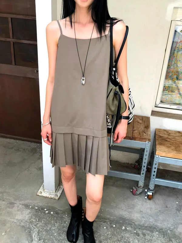 Elegant Pleated Skirt for Women - Minimalist Style