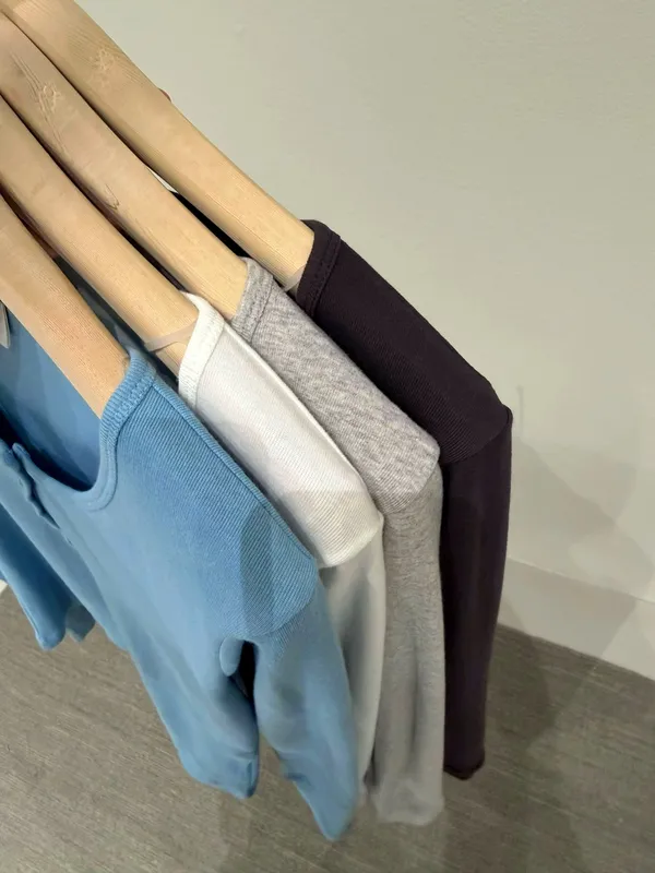 Comfortable and Versatile Women's Top for Any Occasion