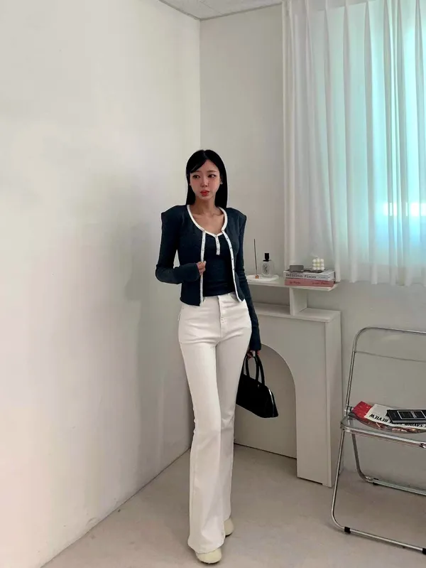 Stylish Women's Slim Fit Jeans - Essential Wardrobe Staple