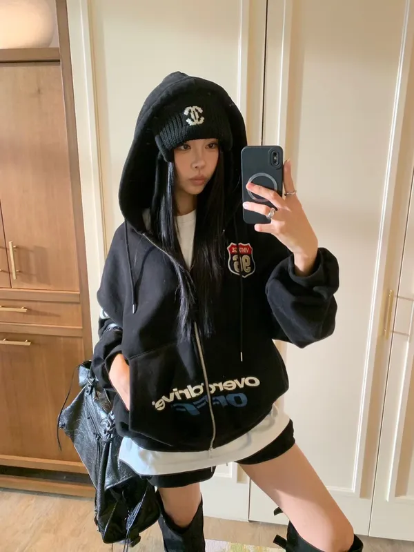 Fashionable Casual Hoodie, Comfortable and Versatile for Everyday Wear