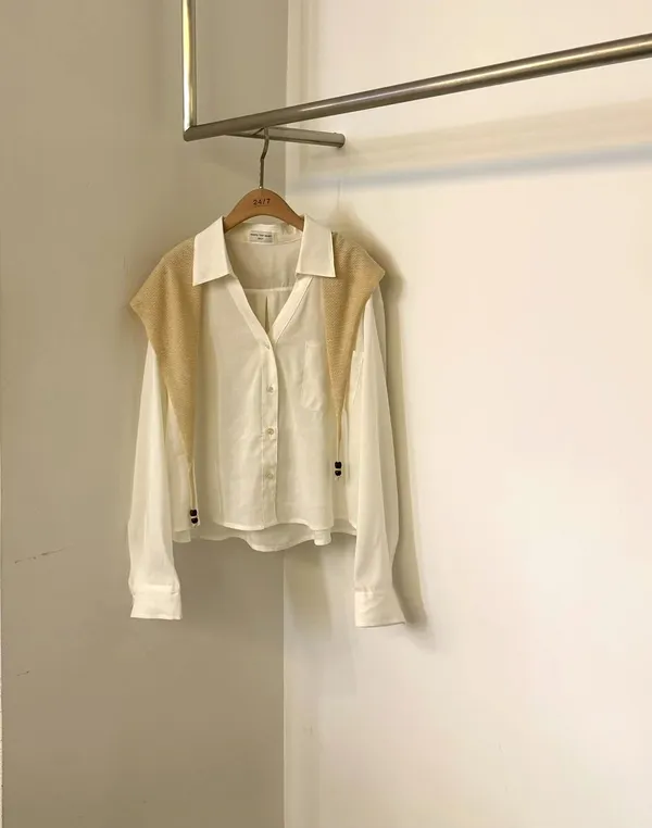 Stylish Versatile Women's Shirt, Showcasing Elegance and Grace