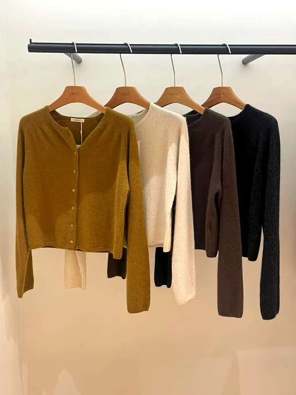 Fashionable and Comfortable Women's Top, Perfect for Autumn and Winter Styling