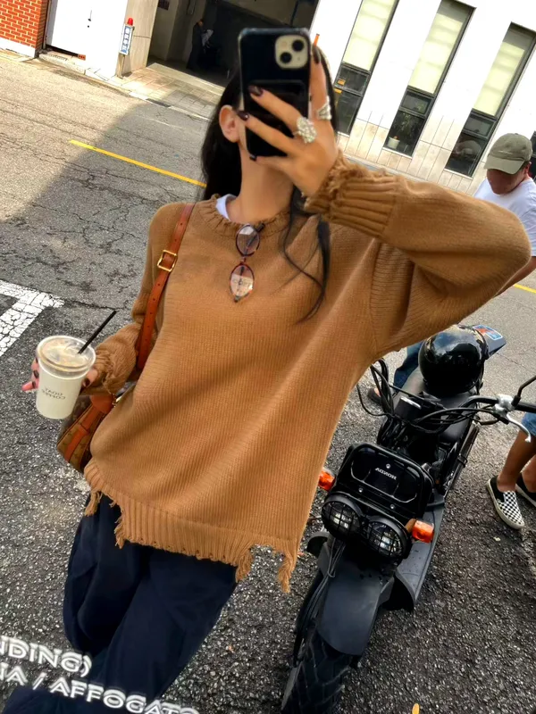 Essential Loose Knit Sweater for Fall and Winter - Warm, Comfortable, and Fashionable