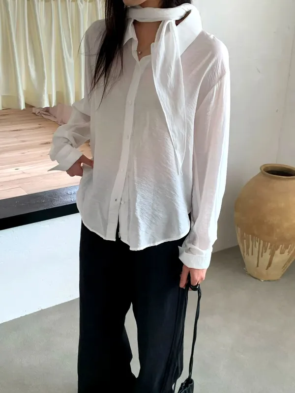 Lightweight and Breathable Women's Shirt, Elegant and Fashionable
