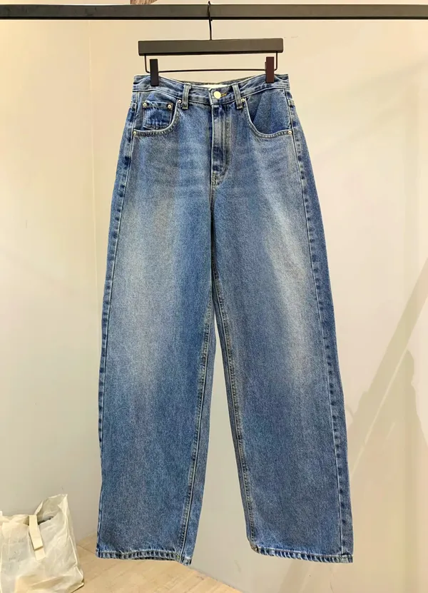 Fashionable Loose Denim Jeans - Comfortable and Versatile to Showcase Your Personality