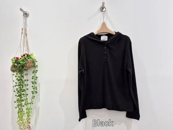 เสื้อผ้าผู้หญิงสีดำแฟชั่น สบายและเข้ากันได้ง่าย