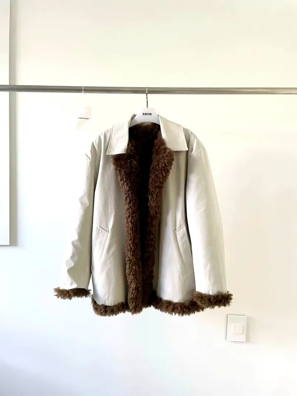 Stylish Women's Jacket with Cozy Fleece Lining