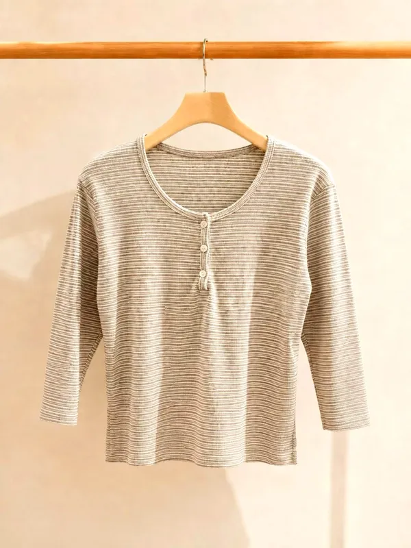 Stylish Striped Women's Top - Comfortable and Breathable for Perfect Pairing