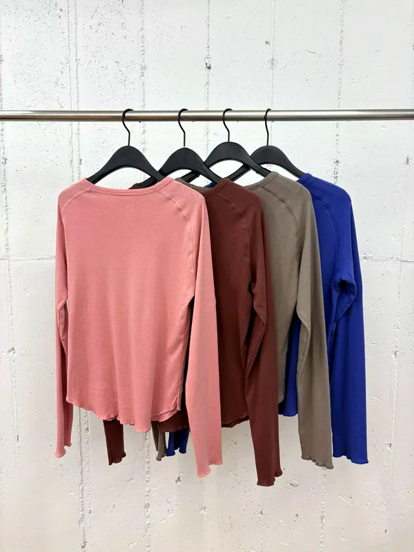 Comfortable and Versatile Long Sleeve Women's Top for Spring and Autumn