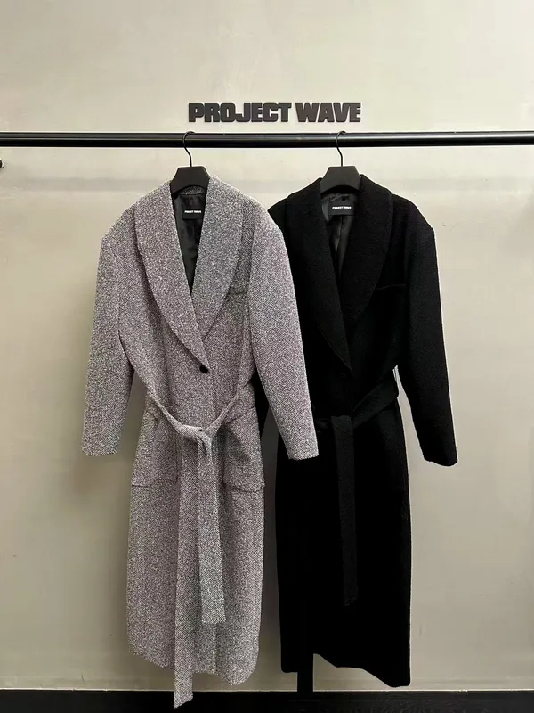 Chic and Elegant Women's Coat for Fall and Winter