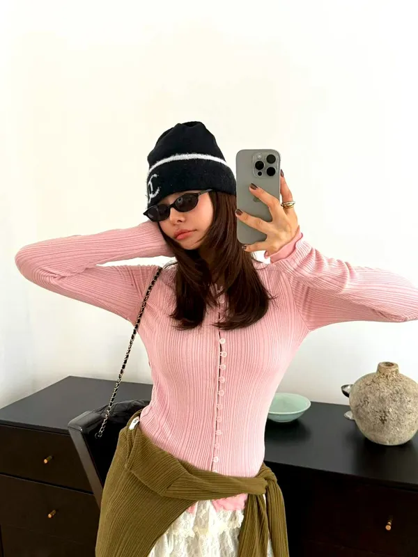 Stylish Women's Cardigan, Soft and Comfortable, Perfect Match