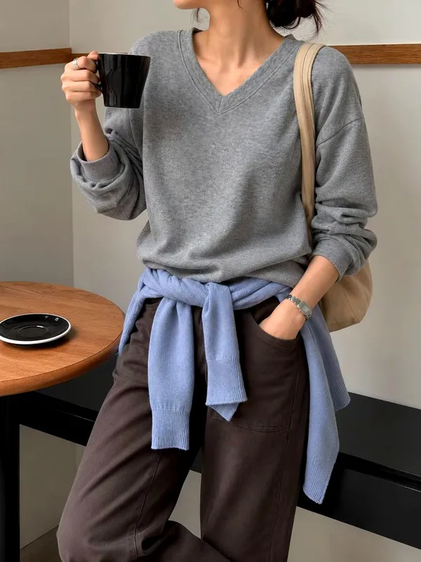 Comfortable Gray V-Neck Women's Top, Versatile and Casual